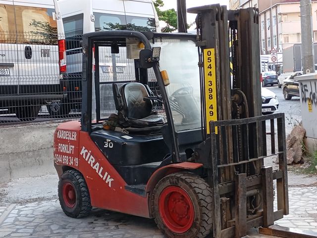 Kardeşler kiralık forklift 3 ton